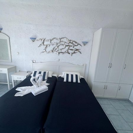 Marinas Studios Livadia  الغرفة الصورة
