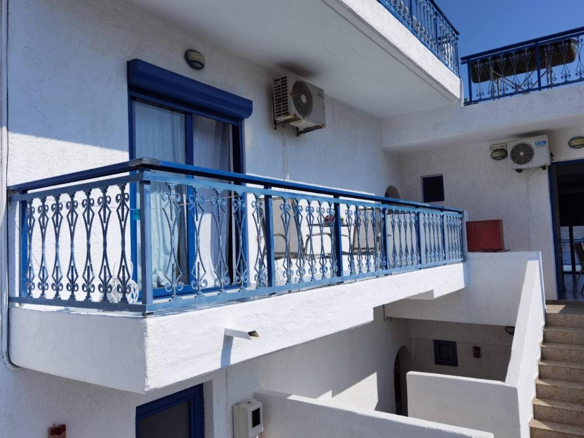 Marinas Studios Livadia  المظهر الخارجي الصورة