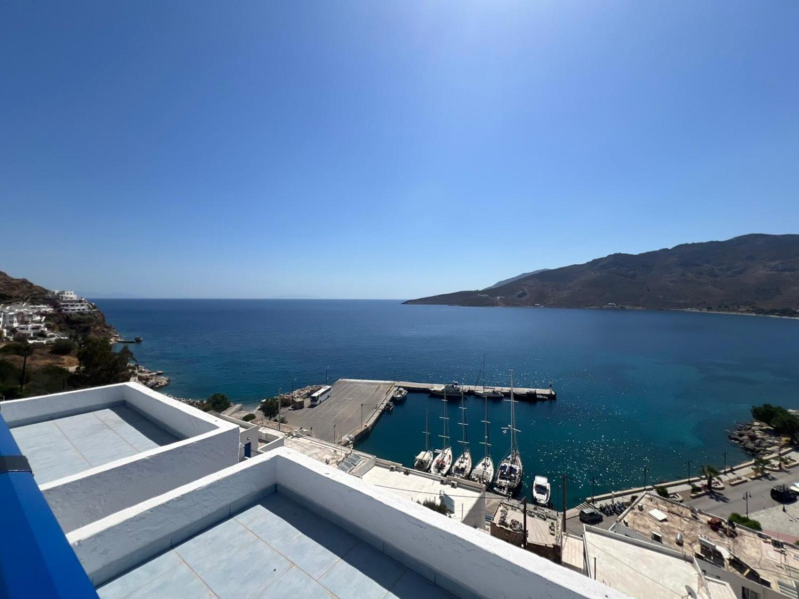 Marinas Studios Livadia  الغرفة الصورة