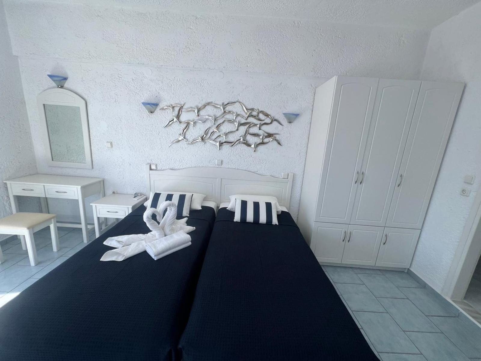 Marinas Studios Livadia  الغرفة الصورة